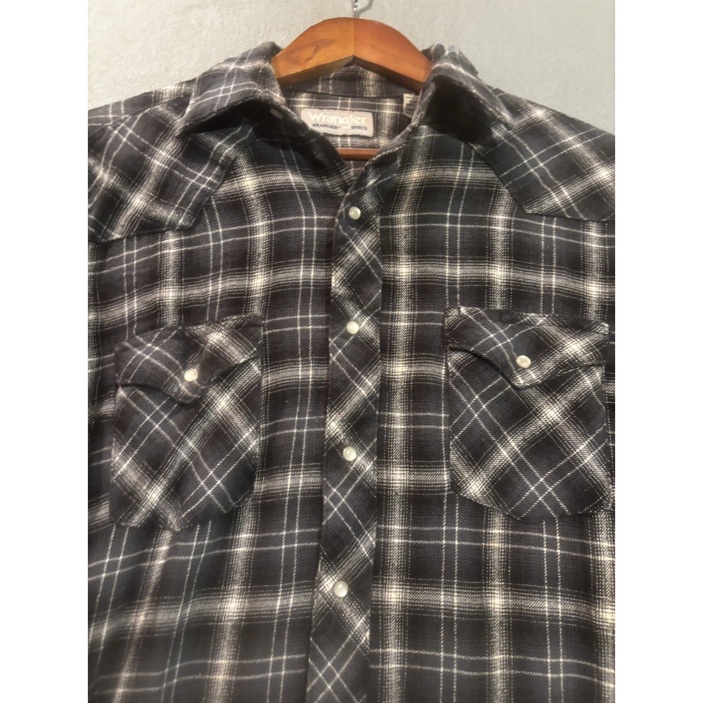 Wrangler Western Wrancher Pearl Snap Shirt Mens Med Plaid long sleeve Black Gray - Picture 2 of 11